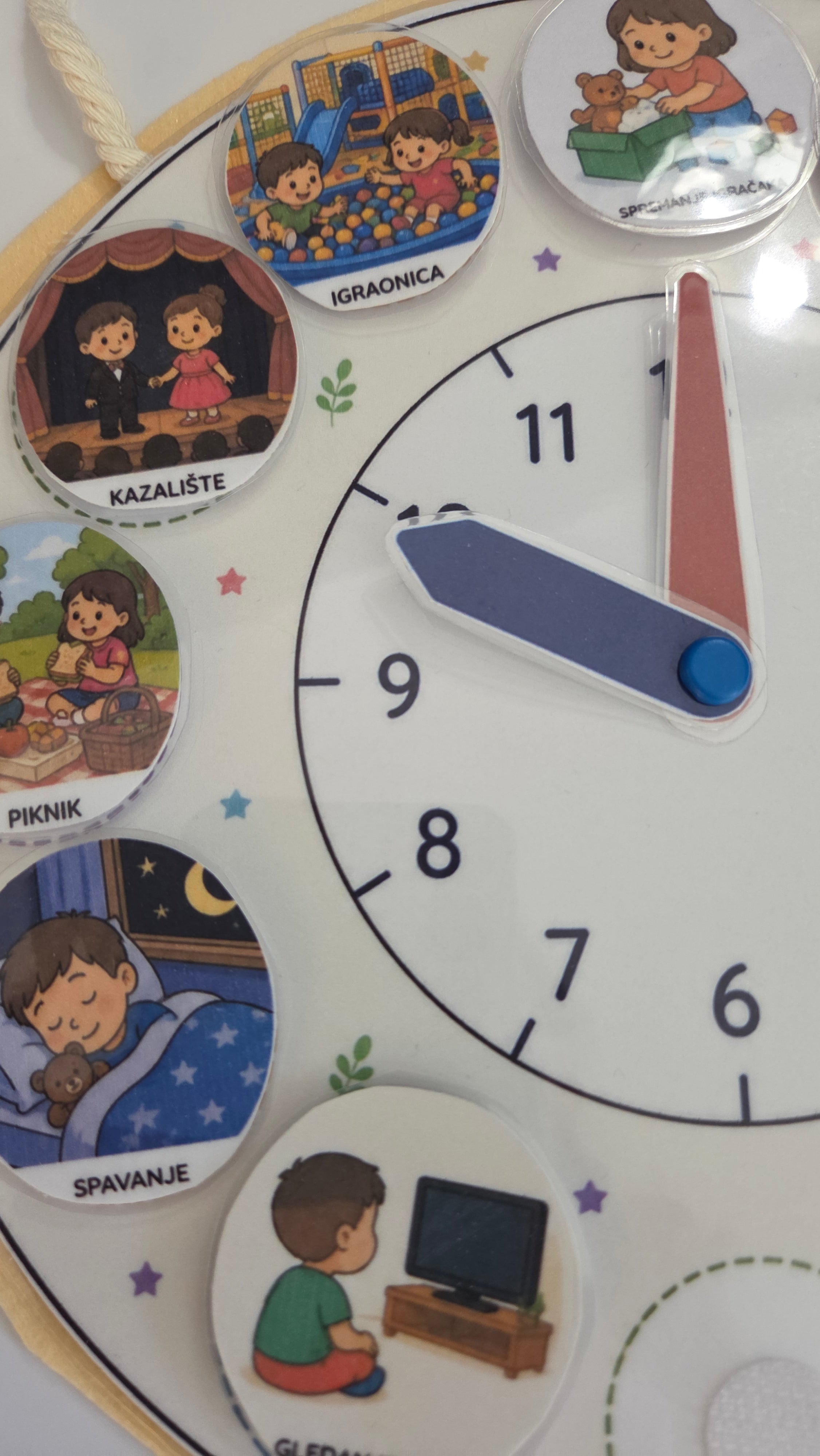 Montessori edukativni sat za djecu